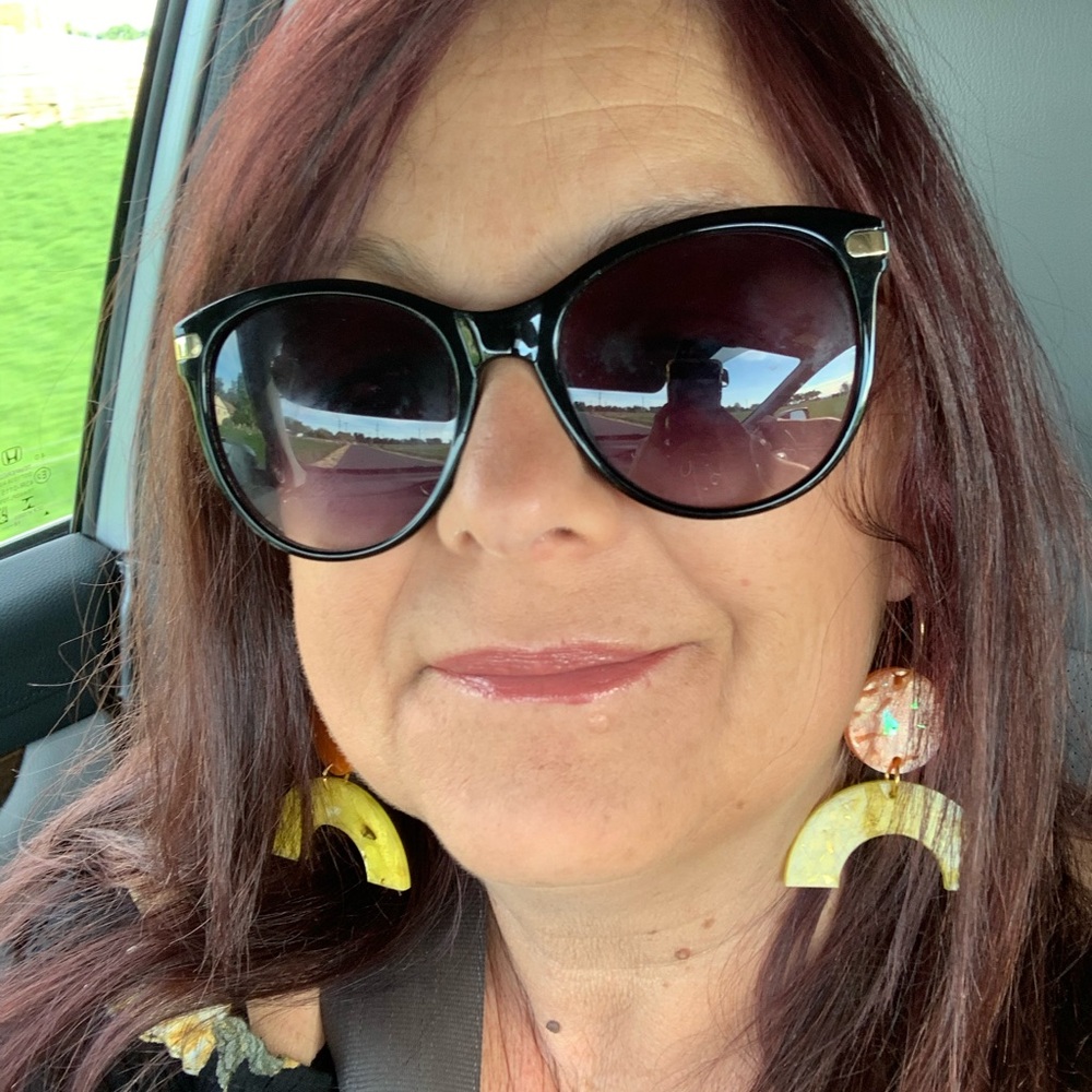 Meet your Posher, Linda